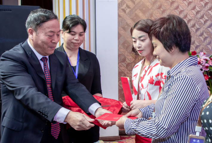 《歌唱祖国》唱响生殖健康咨询技能培训班    三八妇乐别样形式迎接祖国70周年华诞